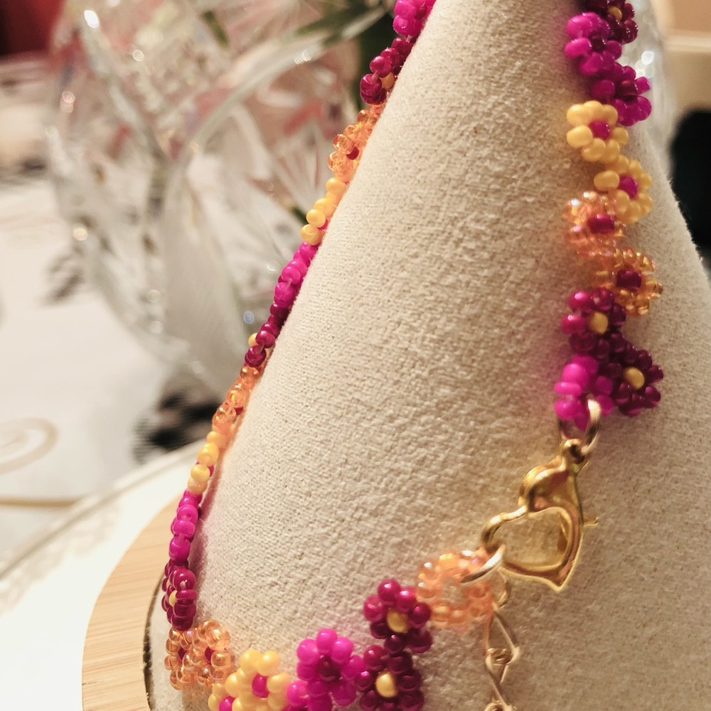 Fall Daisy Mum Bracelet Pink Maroon Flowers Gold Heart fashion minimalist NEW
